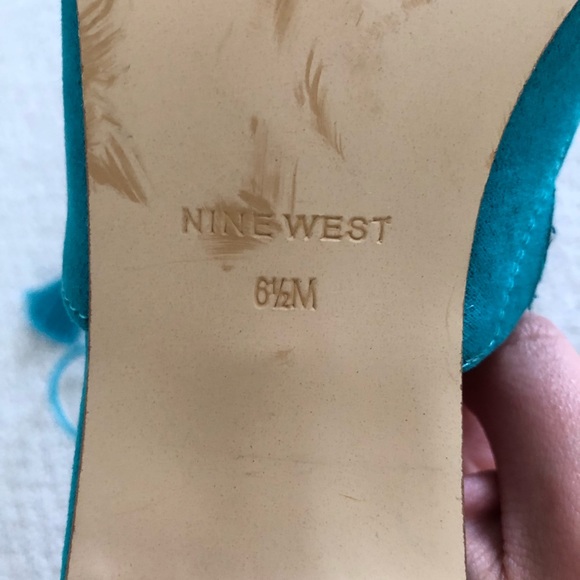 Woman 6.5 cute shoes🌸 - Picture 3 of 4